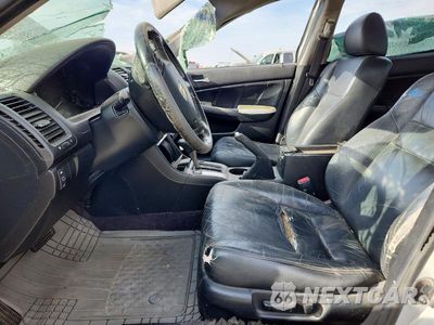 Zdjęcie 7 z 12 samochodu: 2006 HONDA ACCORD EX VIN:JHMCM568X6C008835 - miniatura