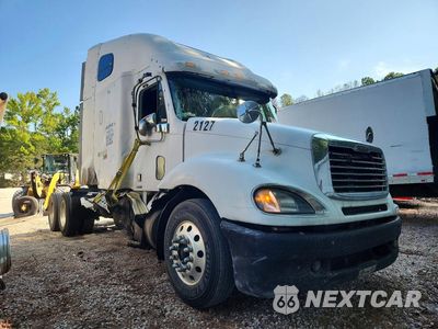 Czwarte zdjęcie samochodu z boku: 2005 FREIGHTLINER COLUMBIA 120 SEMI TRUCK VIN:1FUJA6CK25LN89438 - miniatura