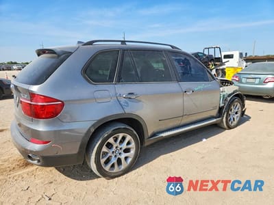 Trzecie zdjęcie samochodu z tyłu: 2012 BMW X5 XDRIVE35I VIN:5UXZV4C50CL985408 - miniatura