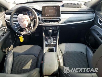 Zdjęcie 8 z 12 samochodu: 2025 JEEP COMPASS LATITUDE VIN:3C4NJDBN2ST549482 - miniatura