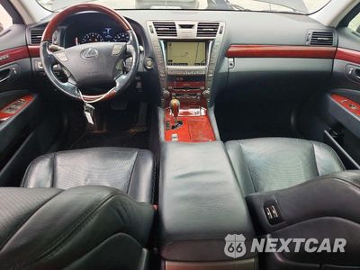 Zdjęcie 8 z 13 samochodu: 2008 LEXUS LS 460 VIN:JTHBL46F085073711 - miniatura