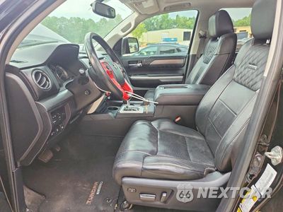 Zdjęcie 7 z 12 samochodu: 2017 TOYOTA TUNDRA PLATINUM VIN:5TFAY5F10HX602670 - miniatura