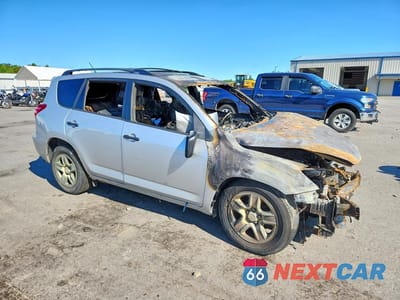 Czwarte zdjęcie samochodu z boku: 2011 TOYOTA RAV4 BASE VIN:2T3BF4DV1BW146880 - miniatura