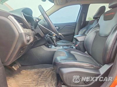 Zdjęcie 7 z 13 samochodu: 2016 JEEP CHEROKEE TRAILHAWK VIN:1C4PJMBSXGW214292 - miniatura