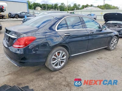 Trzecie zdjęcie samochodu z tyłu: 2015 MERCEDES-BENZ C 300 4MATIC VIN:55SWF4KB0FU085011 - miniatura