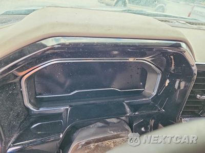 Zdjęcie 9 z 12 samochodu: 2025 GMC SIERRA K1500 SLT VIN:3GTUUDE83SG254599 - miniatura