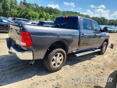 Trzecie zdjęcie samochodu z tyłu: 2016 RAM 2500 SLT VIN:3C6UR5DJ1GG310923 - miniatura