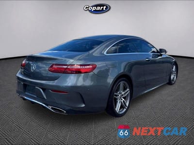 Czwarte zdjęcie samochodu z boku: 2018 MERCEDES-BENZ E 400 VIN:WDD1J6FBXJF010617 - miniatura