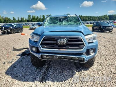 Piąte zdjęcie samochodu w środku: 2019 TOYOTA TACOMA SR5 V6 VIN:3TMCZ5AN5KM220499 - miniatura