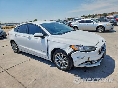 Czwarte zdjęcie samochodu z boku: 2017 FORD FUSION SE HYBRID VIN:3FA6P0LU2HR264939 - miniatura
