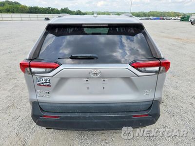 Zdjęcie 6 z 13 samochodu: 2021 TOYOTA RAV4 XLE VIN:2T3P1RFV1MC192051 - miniatura