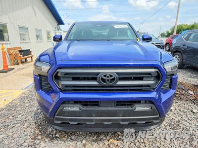 Piąte zdjęcie samochodu w środku: 2025 TOYOTA TACOMA SR5 VIN:3TMLB5JN9SM119583 - miniatura