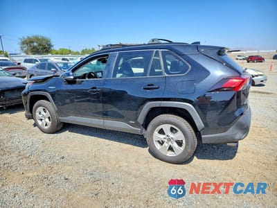 Drugie zdjęcie samochodu z przodu: 2021 TOYOTA RAV4 XLE VIN:4T3RWRFV2MU034939 - miniatura