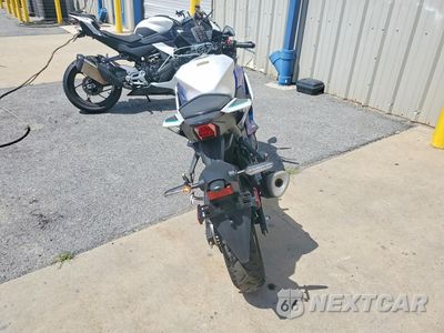 Czwarte zdjęcie samochodu z boku: 2025 YAMAHA YFZ320 A VIN:MH3RH25E5SK004425 - miniatura