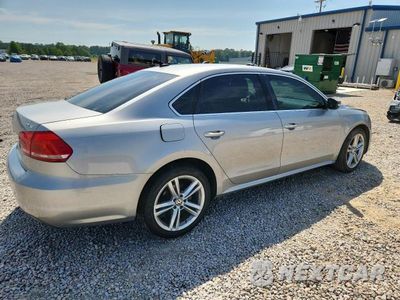 Piąte zdjęcie samochodu w środku: 2014 VOLKSWAGEN PASSAT SE VIN:1VWBN7A31EC080942 - miniatura