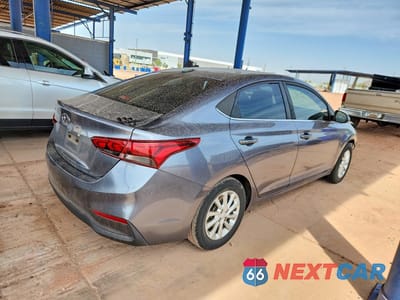 Trzecie zdjęcie samochodu z tyłu: 2020 HYUNDAI ACCENT SEL VIN:3KPC24A65LE107994 - miniatura