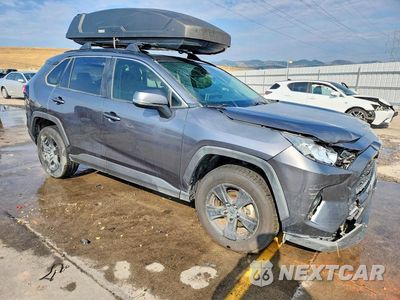 Czwarte zdjęcie samochodu z boku: 2020 TOYOTA RAV4 XLE VIN:JTMP1RFV0LD054012 - miniatura