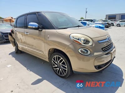 Czwarte zdjęcie samochodu z boku: 2014 FIAT 500L LOUNGE VIN:ZFBCFACH4EZ029090 - miniatura