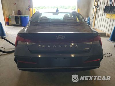 Zdjęcie 6 z 12 samochodu: 2025 HYUNDAI ELANTRA LIMITED VIN:KMHLN4DJ7SU153944 - miniatura