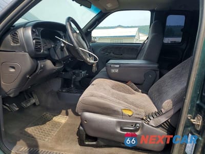 Zdjęcie 7 z 12 samochodu: 2001 DODGE RAM 1500 VIN:3B7HF13Y31M546850 - miniatura