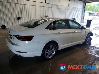 Trzecie zdjęcie samochodu z tyłu: 2019 VOLKSWAGEN JETTA S VIN:3VWCB7BUXKM168208 - miniatura
