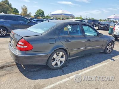 Trzecie zdjęcie samochodu z tyłu: 2004 MERCEDES-BENZ E 320 VIN:WDBUF65J24A439588 - miniatura