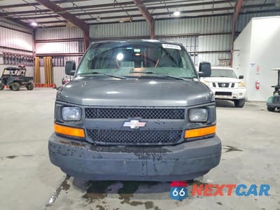 Piąte zdjęcie samochodu w środku: 2004 CHEVROLET EXPRESS G1500 VIN:1GCEG15X441112748 - miniatura