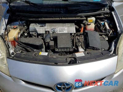Zdjęcie 11 z 13 samochodu: 2015 TOYOTA PRIUS TWO VIN:JTDKN3DU9F1968142 - miniatura