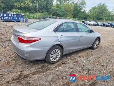 Trzecie zdjęcie samochodu z tyłu: 2017 TOYOTA CAMRY LE VIN:4T1BF1FK4HU812746 - miniatura