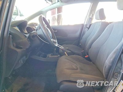 Zdjęcie 7 z 12 samochodu: 2013 HONDA FIT VIN:JHMGE8G30DC034165 - miniatura