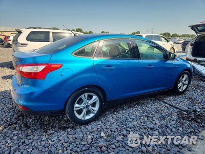 Trzecie zdjęcie samochodu z tyłu: 2014 FORD FOCUS SE VIN:1FADP3F25EL105247 - miniatura