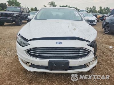 Piąte zdjęcie samochodu w środku: 2018 FORD FUSION SE HYBRID VIN:3FA6P0LU4JR269887 - miniatura