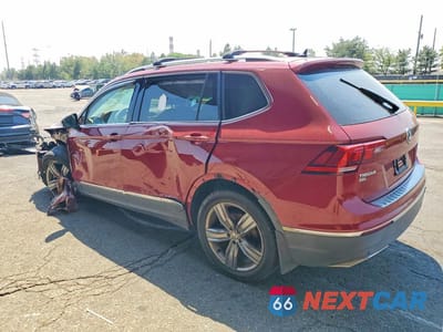 Drugie zdjęcie samochodu z przodu: 2020 VOLKSWAGEN TIGUAN SE VIN:3VV2B7AX4LM145438 - miniatura