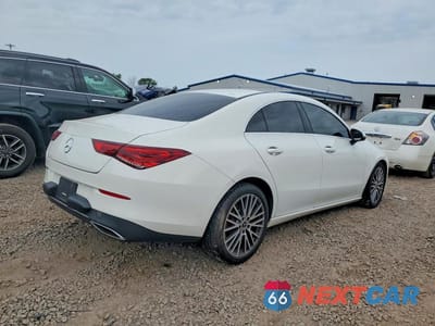 Trzecie zdjęcie samochodu z tyłu: 2020 MERCEDES-BENZ CLA 250 4MATIC VIN:WDD5J4HBXLN060302 - miniatura