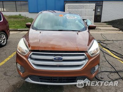 Piąte zdjęcie samochodu w środku: 2017 FORD ESCAPE SE VIN:1FMCU0GD6HUE57244 - miniatura