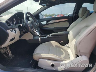 Zdjęcie 7 z 12 samochodu: 2015 MERCEDES-BENZ C 250 VIN:WDDGJ4HB1FG369819 - miniatura