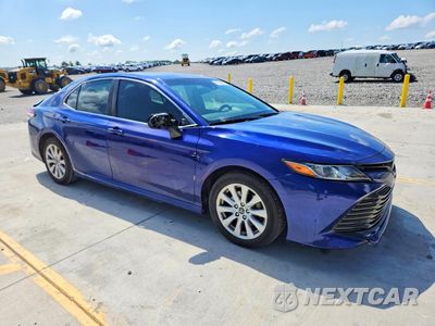 Czwarte zdjęcie samochodu z boku: 2018 TOYOTA CAMRY LE VIN:4T1B11HK8JU583800 - miniatura