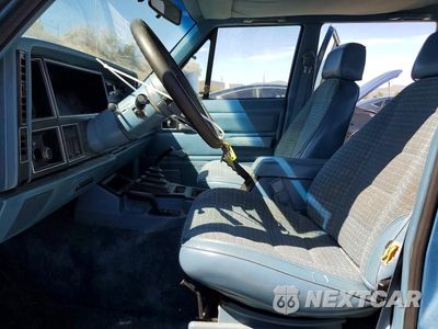 Zdjęcie 7 z 13 samochodu: 1986 JEEP CHEROKEE PIONEER VIN:1JCWL782XGT145215 - miniatura