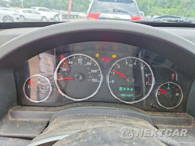 Zdjęcie 9 z 14 samochodu: 2011 JEEP LIBERTY SPORT VIN:1J4PN2GK8BW591515 - miniatura
