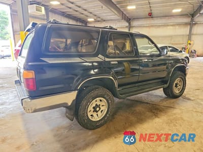 Trzecie zdjęcie samochodu z tyłu: 1994 TOYOTA 4RUNNER SR5 V6 VIN:JT3VN39W4R8062830 - miniatura