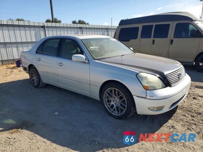 Czwarte zdjęcie samochodu z boku: 2002 LEXUS LS 430 VIN:JTHBN30F920053247 - miniatura