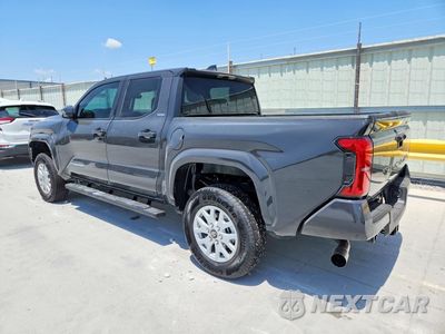 Drugie zdjęcie samochodu z przodu: 2026 TOYOTA TACOMA SR5 VIN:3TMKB5FN6TM077038 - miniatura