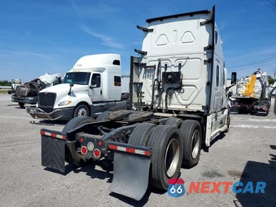 Trzecie zdjęcie samochodu z tyłu: 2019 FREIGHTLINER CASCADIA - SEMI TRUCK VIN:3AKJHHDR0KSKD2788 - miniatura