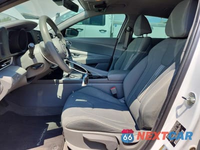 Zdjęcie 7 z 12 samochodu: 2023 HYUNDAI ELANTRA BLUE VIN:KMHLM4AJ1PU044717 - miniatura