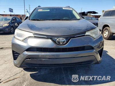 Piąte zdjęcie samochodu w środku: 2018 TOYOTA RAV4 LE VIN:2T3ZFREV8JW488979 - miniatura