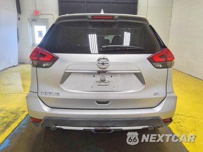 Zdjęcie 6 z 13 samochodu: 2017 NISSAN ROGUE SV VIN:KNMAT2MT1HP565274 - miniatura