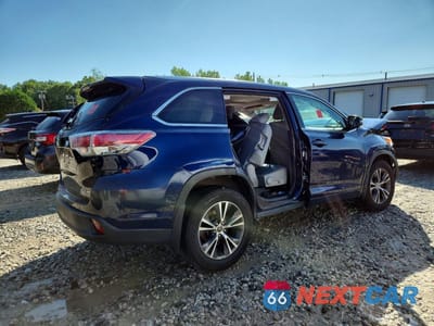 Trzecie zdjęcie samochodu z tyłu: 2016 TOYOTA HIGHLANDER XLE VIN:5TDJKRFH8GS267944 - miniatura