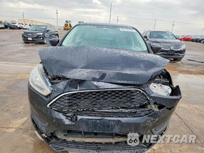 Piąte zdjęcie samochodu w środku: 2018 FORD FOCUS SE VIN:1FADP3F28JL252981 - miniatura