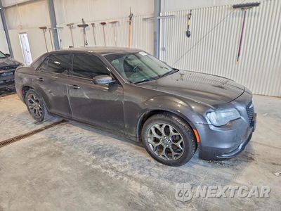 Czwarte zdjęcie samochodu z boku: 2016 CHRYSLER 300 S VIN:2C3CCAGG1GH136385 - miniatura