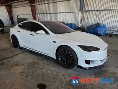 Czwarte zdjęcie samochodu z boku: 2017 TESLA MODEL S VIN:5YJSA1E27HF197168 - miniatura